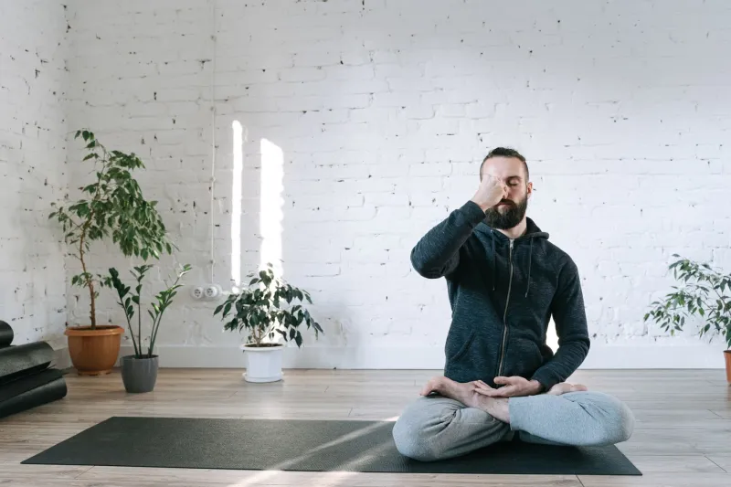 La Medicina de la Quietud: Cómo la Meditación Regular Fortalece tu Sistema Inmunológico desde Dentro